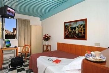 Hotel Raffaello1