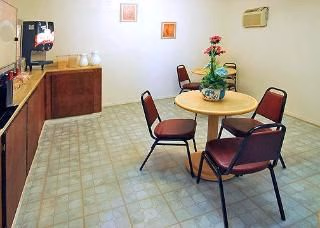 Rodeway Inn4