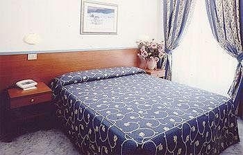 Hotel Paradise0