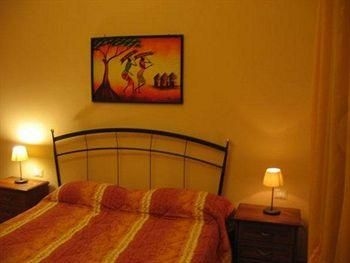 กลี อะกรูมี รูมส์ (Gli Agrumi Rooms)1