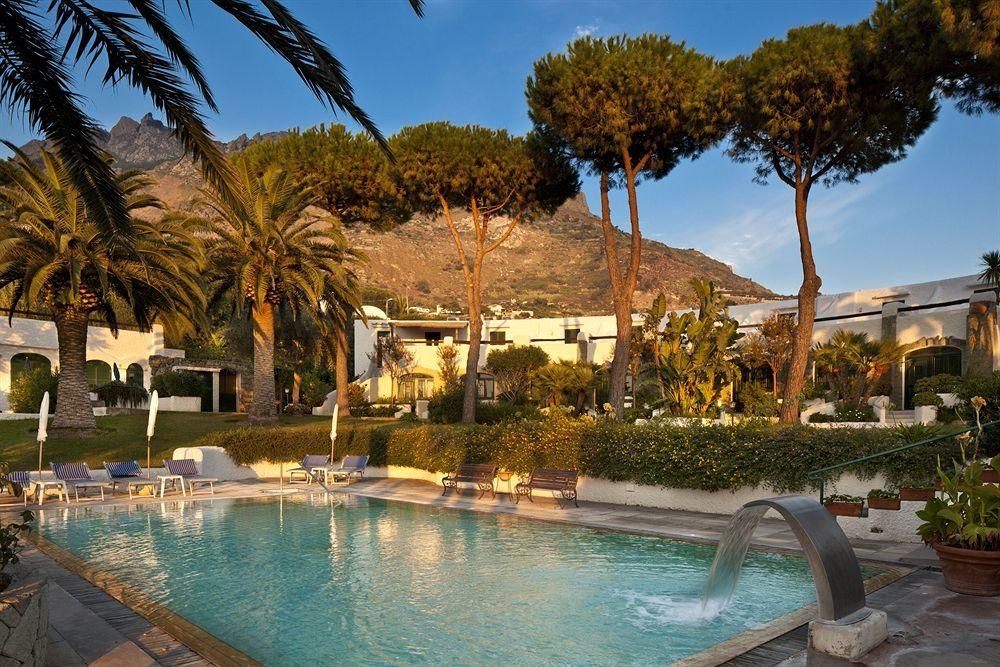 โรงแรมพาราดีโซ แตร์เม (Hotel Paradiso Terme)0