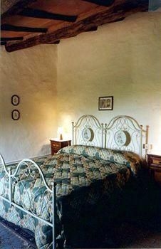Borgo Montefolchi1