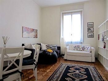 Temporary House - Milan Cadorna2