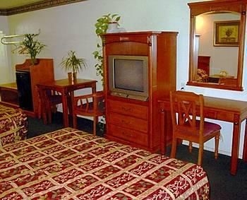 Hollywood Inn Express South4