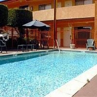 Hollywood Inn Express South3