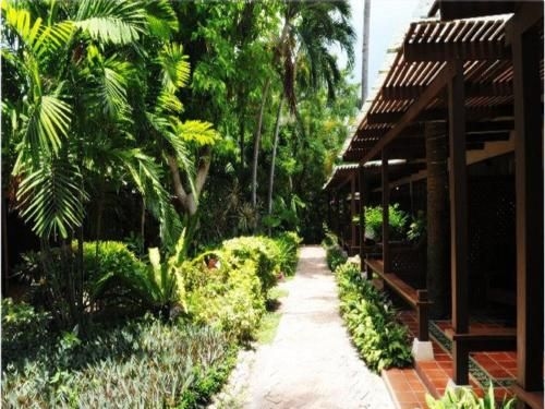โรงแรมมณเฑียร เฮาส์ (Montien House Hotel)4