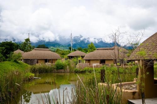 มอนทิส รีสอร์ต (Montis Resort)0