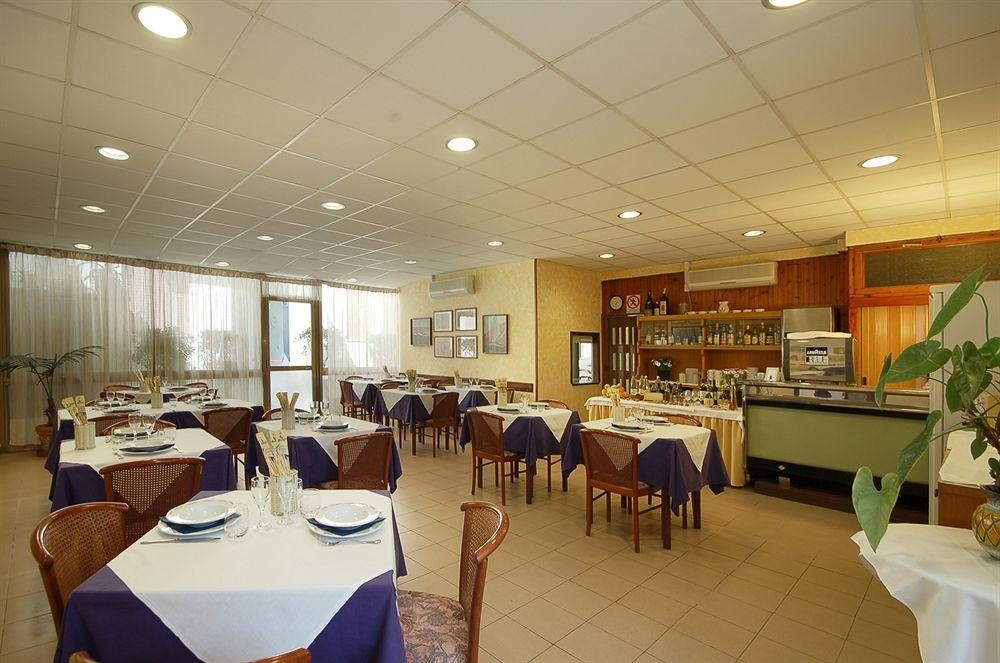 Ely Hotel4