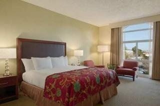 Hilton Oakland Airport3