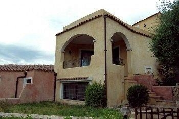 Complessi Residenziali Bados1