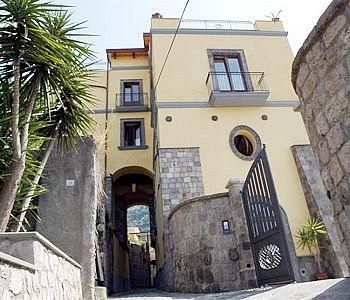 Domus Paola Sorrento1