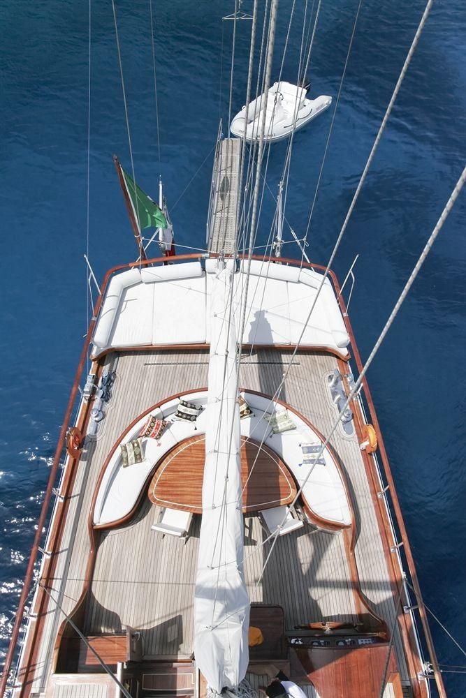 Plaghia Charter Boat&Breakfast4