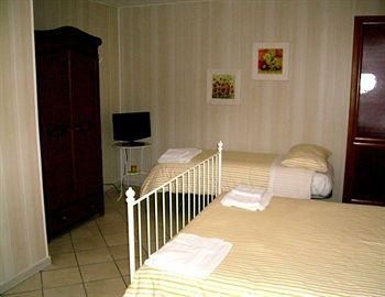 Bed & Breakfast Villa Mena4