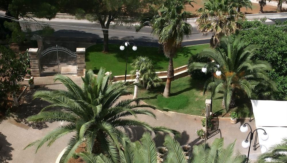 Hotel AL 20004