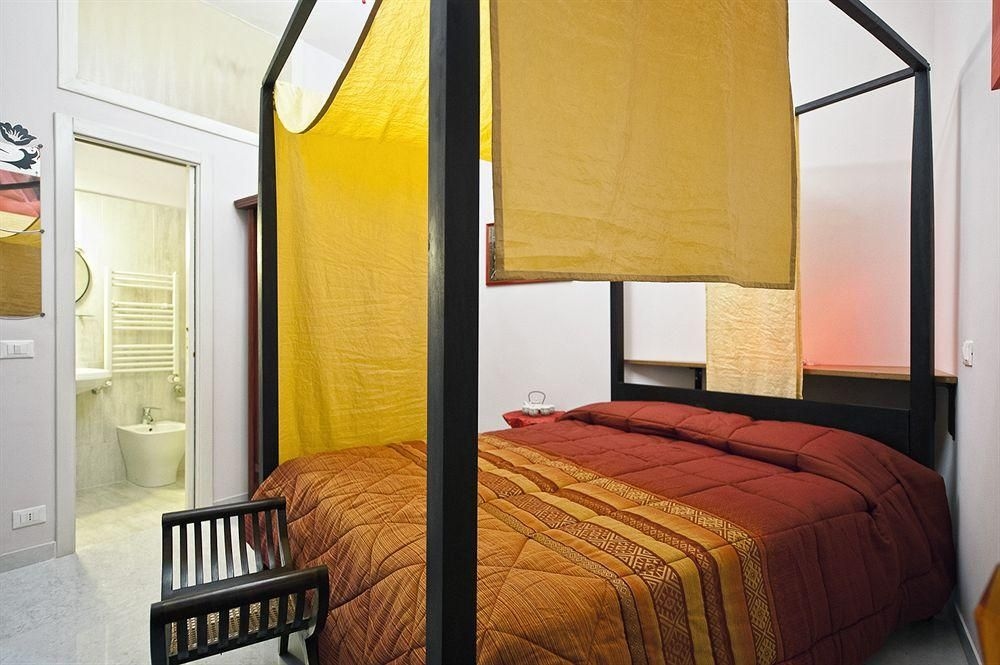 Holidays Rooms Rome Guest House3