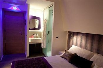 Face to Face House - Guest House4