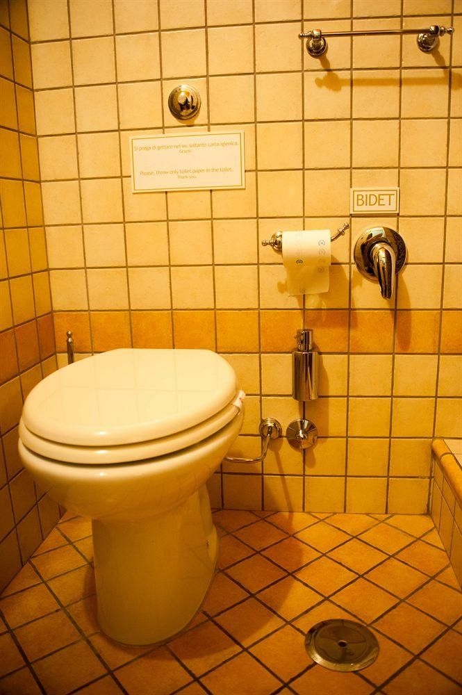 Almes Roma B&B0