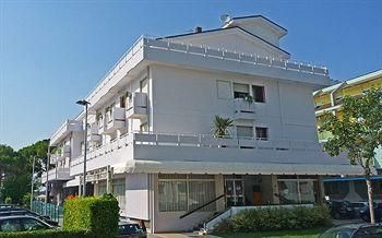 Hotel Pigalle1