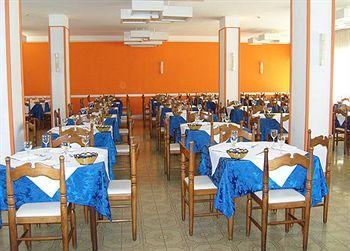 Hotel Pigalle4