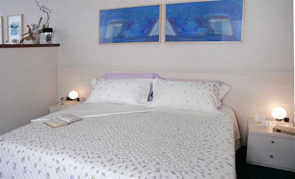 Cristoforo Colombo Apartments4