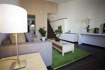 HomeHotels1