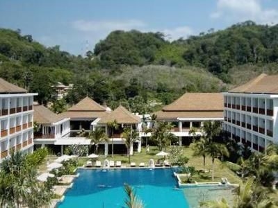 Naithonburi Beach Resort0