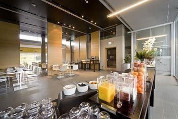 Mod 05 living hotel3