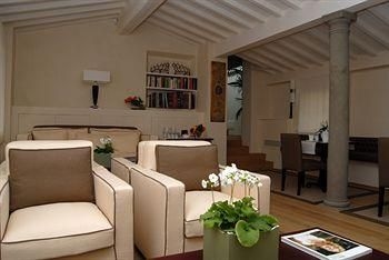 Residenza d'Epoca Home in Palace4