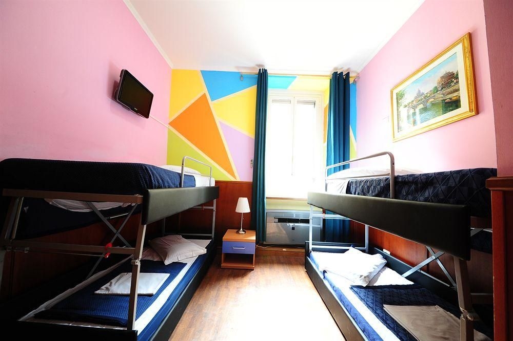 Alessandro Downtown Hostel1