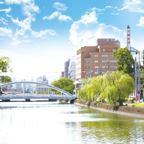โรงแรม ทาคาซาโกะ (Hotel Takasago)0