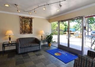 Comfort Inn3