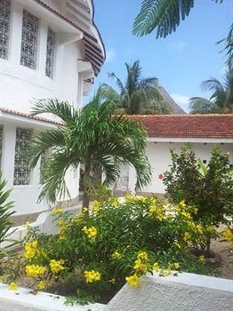 Roundhouse Villa Resort2
