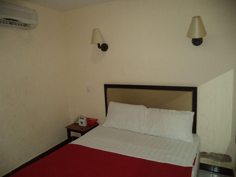 Samnang 12 Guesthouse1