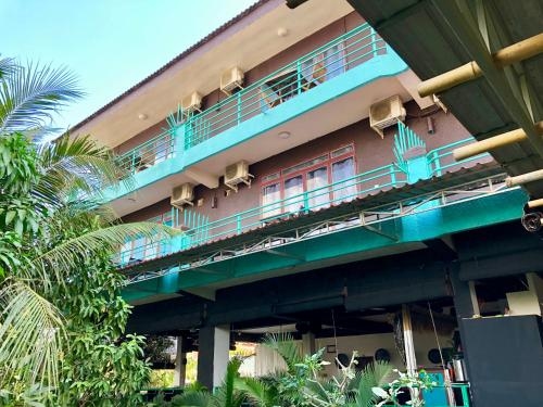 River Dolphin Hotel0