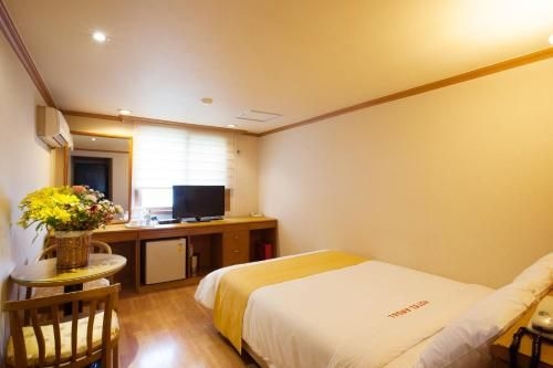 Angel Hotel4