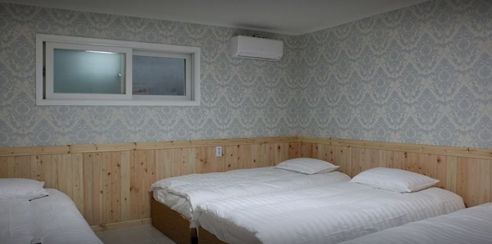 Ekonomy Hotel Gumi1