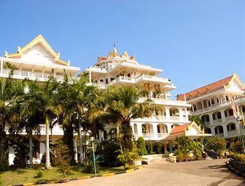 Champasak Palace Hotel1