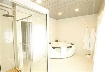 Hotel Le Noble0