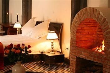 Riad Laaroussa- Guest House4