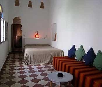 Riad Johana3