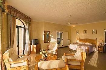 Cornucopia Hotel1