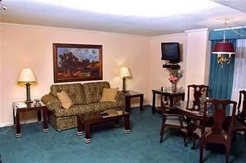 Santa Rosa Suites1
