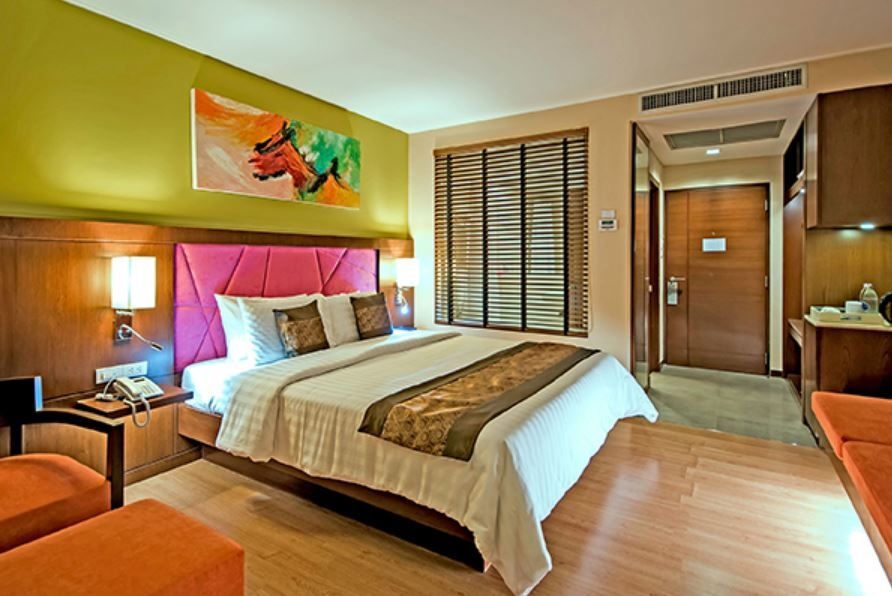 นวรัตน์ เฮอริเทจ โฮเต็ล (Navarat Heritage Hotel)2