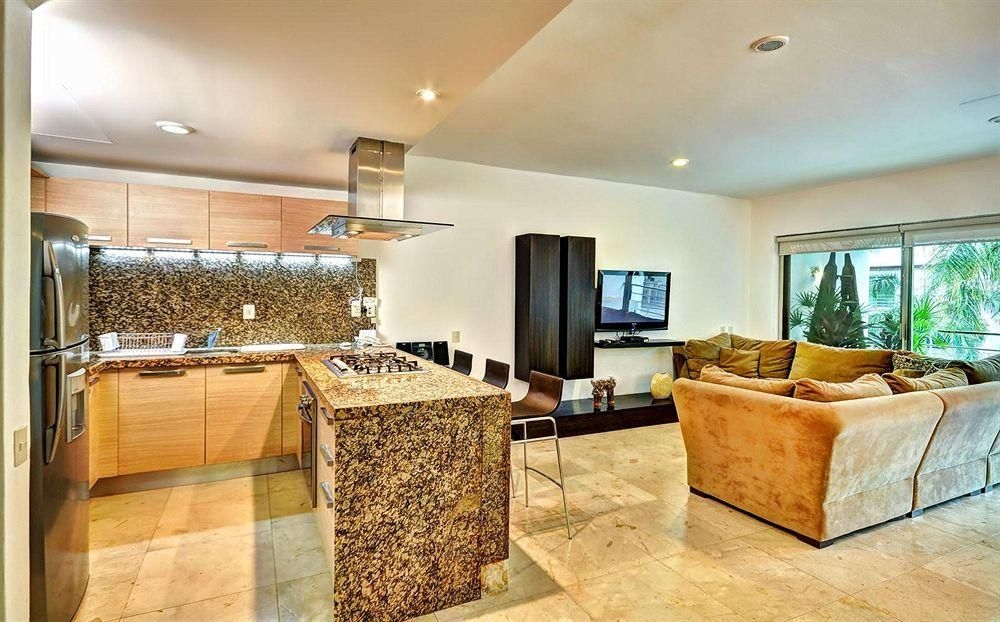 Via 38 Realty3