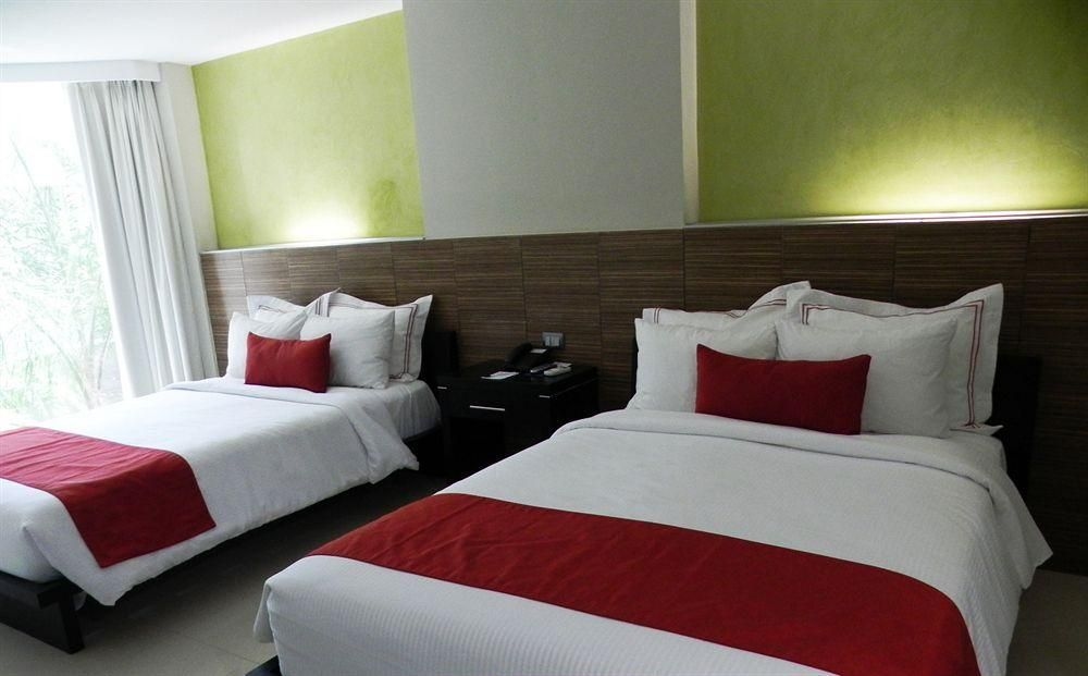Hotel El Espanol Paseo de Montejo4