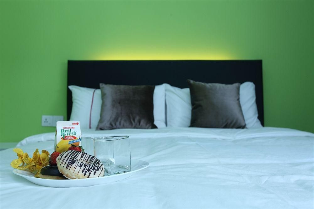 J Hotel2