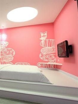 J Hotel0