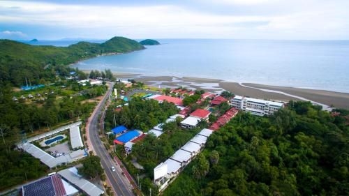 นิว ทราเวล บีช รีสอร์ท (New Travel Beach Resort)1