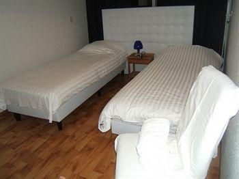 Ijplein Bed and Breakfast1