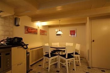 Amnesia Apartment0
